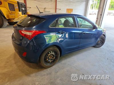 Trzecie zdjęcie samochodu z tyłu: 2016 HYUNDAI ELANTRA GT BASE VIN:KMHD35LH6GU272378 - miniatura