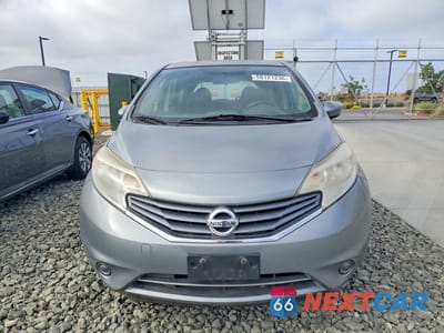 Piąte zdjęcie samochodu w środku: 2015 NISSAN VERSA NOTE SV VIN:3N1CE2CP3FL421907 - miniatura