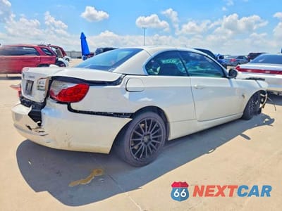 Trzecie zdjęcie samochodu z tyłu: 2011 BMW 328 I VIN:WBADW3C55BE536163 - miniatura