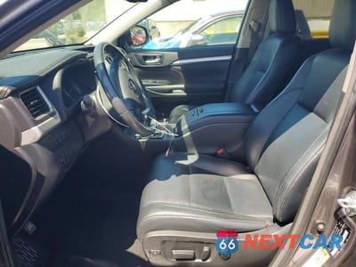 Zdjęcie 7 z 13 samochodu: 2016 TOYOTA HIGHLANDER XLE VIN:5TDJKRFH3GS504663 - miniatura