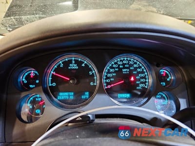 Zdjęcie 9 z 14 samochodu: 2013 CHEVROLET TAHOE K1500 LT VIN:1GNSKBE08DR196866 - miniatura