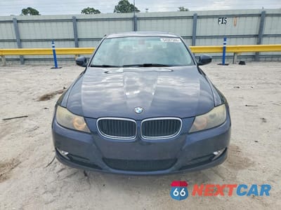 Piąte zdjęcie samochodu w środku: 2010 BMW 328 I VIN:WBAPH7G51ANM51490 - miniatura