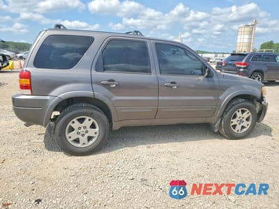Trzecie zdjęcie samochodu z tyłu: 2003 FORD ESCAPE LIMITED VIN:1FMCU94193KE08316 - miniatura