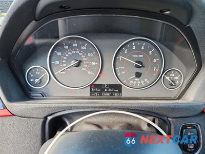 Zdjęcie 9 z 12 samochodu: 2014 BMW 328 XI VIN:WBA3B3C5XEJ980447 - miniatura