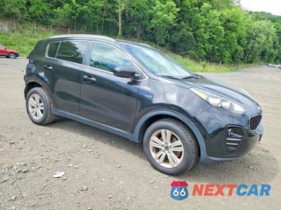 Czwarte zdjęcie samochodu z boku: 2017 KIA SPORTAGE LX VIN:KNDPMCAC3H7103218 - miniatura