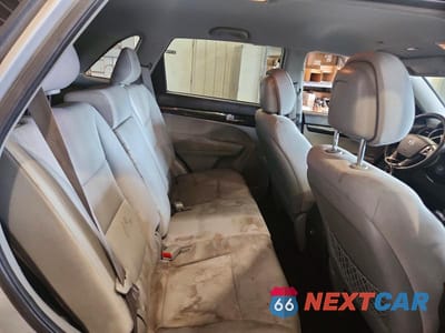 Zdjęcie 11 z 13 samochodu: 2013 KIA SORENTO LX VIN:5XYKT3A6XDG379903 - miniatura