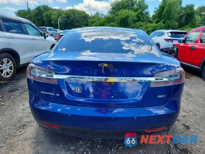 Zdjęcie 6 z 12 samochodu: 2016 TESLA MODEL S VIN:5YJSA1E26GF143407 - miniatura