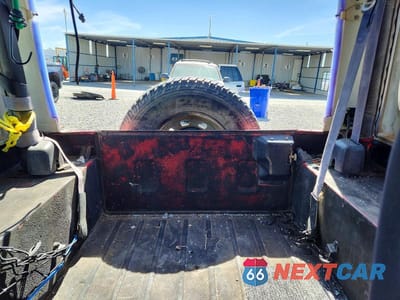 Zdjęcie 10 z 14 samochodu: 1992 JEEP WRANGLER / YJ S VIN:2J4FY19P8NJ549881 - miniatura