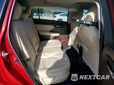 Zdjęcie 11 z 13 samochodu: 2021 TOYOTA HIGHLANDER XLE VIN:5TDGZRAH5MS088639 - miniatura
