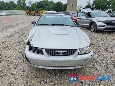 Piąte zdjęcie samochodu w środku: 2003 FORD MUSTANG VIN:1FAFP44433F404976 - miniatura