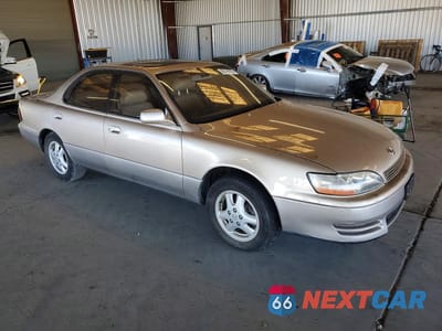 Czwarte zdjęcie samochodu z boku: 1994 LEXUS ES 300 VIN:JT8GK13T9R0008405 - miniatura