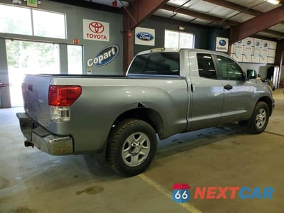 Trzecie zdjęcie samochodu z tyłu: 2010 TOYOTA TUNDRA DOUBLE CAB SR5 VIN:5TFUM5F14AX013328 - miniatura