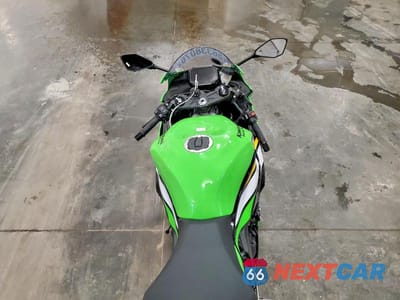 Zdjęcie 6 z 9 samochodu: 2025 KAWASAKI ZX636 K VIN:JKBZXJK14SA011021 - miniatura