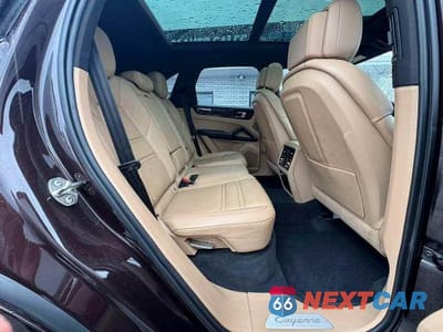Zdjęcie 6 z 10 samochodu: 2021 PORSCHE CAYENNE VIN:WP1AA2AY2MDA03187 - miniatura
