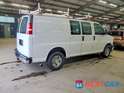 Trzecie zdjęcie samochodu z tyłu: 2018 CHEVROLET EXPRESS G3500 VIN:1GCZGGFG0J1332449 - miniatura