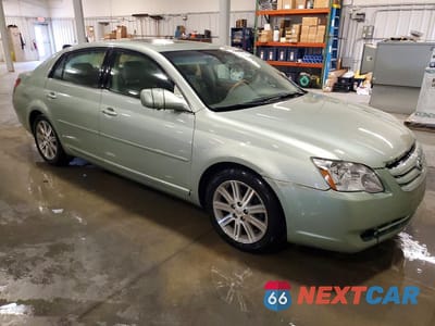 Czwarte zdjęcie samochodu z boku: 2007 TOYOTA AVALON LIMITED VIN:4T1BK36B57U190891 - miniatura