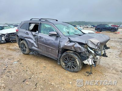 Czwarte zdjęcie samochodu z boku: 2019 TOYOTA HIGHLANDER SE VIN:5TDJZRFH9KS607073 - miniatura