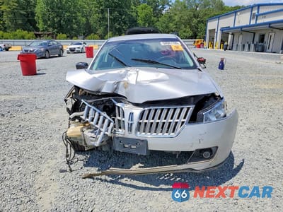 Piąte zdjęcie samochodu w środku: 2010 LINCOLN MKZ VIN:3LNHL2GC8AR622932 - miniatura