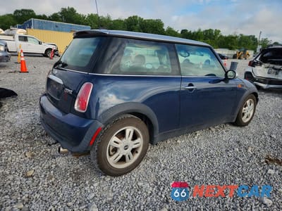 Trzecie zdjęcie samochodu z tyłu: 2006 MINI COOPER VIN:WMWRC33556TJ75954 - miniatura