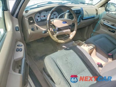 Zdjęcie 8 z 12 samochodu: 2001 FORD EXPLORER SPORT VIN:1FMYU60E11UA84728 - miniatura