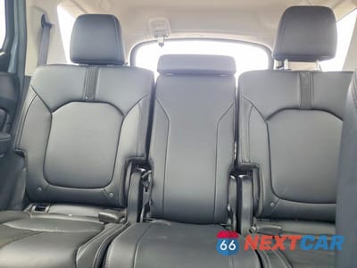 Zdjęcie 10 z 13 samochodu: 2025 HONDA PILOT TOURING VIN:5FNYG1H76SB007755 - miniatura