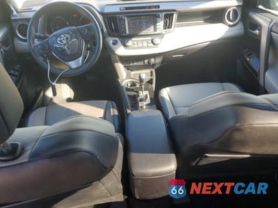 Zdjęcie 8 z 13 samochodu: 2017 TOYOTA RAV4 LIMITED VIN:2T3DFREV3HW634709 - miniatura