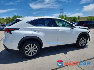 Trzecie zdjęcie samochodu z tyłu: 2018 LEXUS NX 300 BASE VIN:JTJYARBZ0J2111554 - miniatura