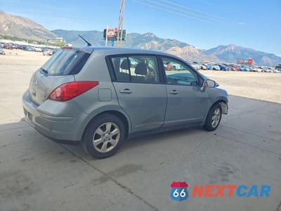 Trzecie zdjęcie samochodu z tyłu: 2012 NISSAN VERSA 1.8 S VIN:3N1BC1CP1CK802345 - miniatura