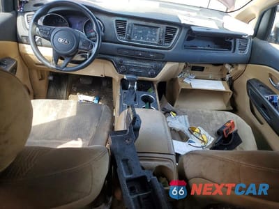 Zdjęcie 8 z 14 samochodu: 2020 KIA SEDONA LX VIN:KNDMB5C18L6618116 - miniatura