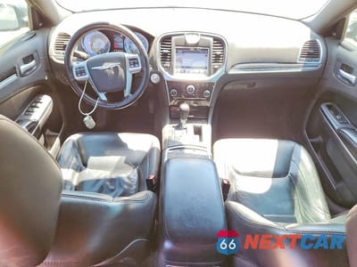 Zdjęcie 8 z 12 samochodu: 2011 CHRYSLER 300 LIMITED VIN:2C3CA5CG3BH546035 - miniatura