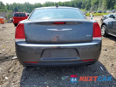 Zdjęcie 6 z 12 samochodu: 2019 CHRYSLER 300 LIMITED VIN:2C3CCAEG4KH612107 - miniatura