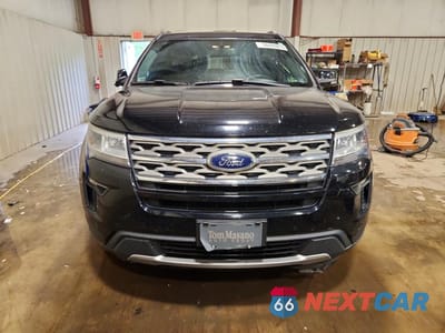Piąte zdjęcie samochodu w środku: 2018 FORD EXPLORER XLT VIN:1FM5K8D81JGB02684 - miniatura