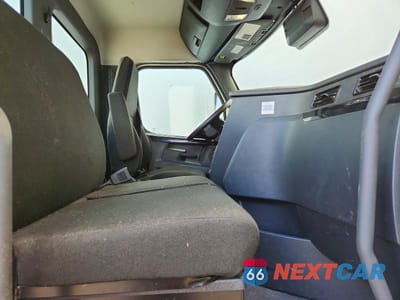 Piąte zdjęcie samochodu w środku: 2023 FREIGHTLINER CASCADIA 126 TRUCK CAB AND CHASSIS VIN:3AKJHLDVXPSUN7585 - miniatura