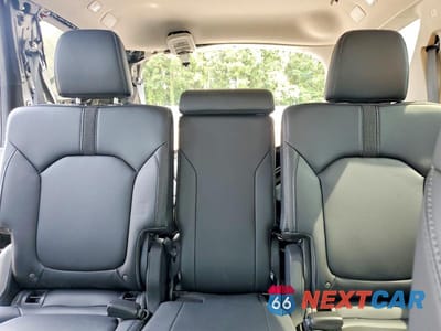 Zdjęcie 10 z 13 samochodu: 2025 HONDA PILOT EXL VIN:5FNYG2H44SB013520 - miniatura