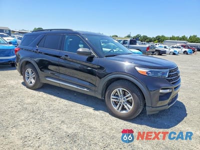 Czwarte zdjęcie samochodu z boku: 2023 FORD EXPLORER XLT VIN:1FMSK7DH9PGA24760 - miniatura