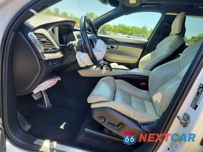 Zdjęcie 7 z 13 samochodu: 2020 VOLVO XC90 T6 R-DESIGN VIN:YV4A22PM5L1534223 - miniatura