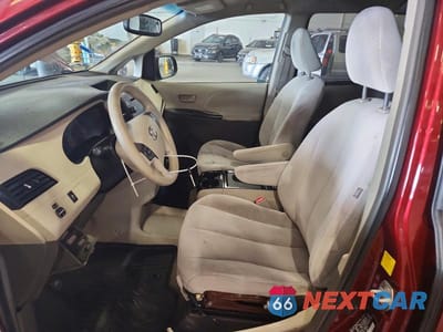 Zdjęcie 7 z 13 samochodu: 2011 TOYOTA SIENNA LE VIN:5TDKK3DC4BS123311 - miniatura