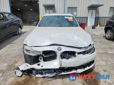 Piąte zdjęcie samochodu w środku: 2017 BMW 330 XI VIN:WBA8D9G33HNU65640 - miniatura