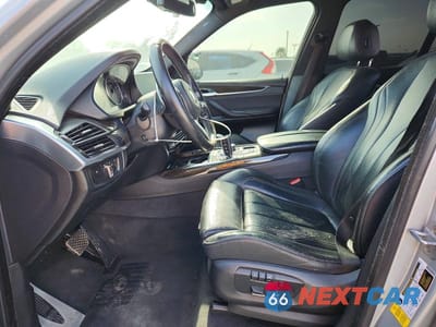 Zdjęcie 7 z 13 samochodu: 2018 BMW X5 SDRIVE35I VIN:5UXKR2C50J0Z15514 - miniatura