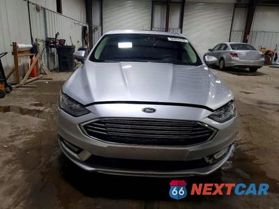 Piąte zdjęcie samochodu w środku: 2018 FORD FUSION SE HYBRID VIN:3FA6P0LU7JR155821 - miniatura