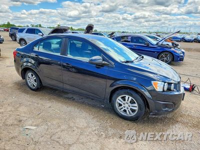 Czwarte zdjęcie samochodu z boku: 2015 CHEVROLET SONIC LT VIN:1G1JC5SH7F4166148 - miniatura