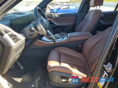 Zdjęcie 7 z 14 samochodu: 2024 BMW X5 XDRIVE40I VIN:5UX23EU07R9T47680 - miniatura