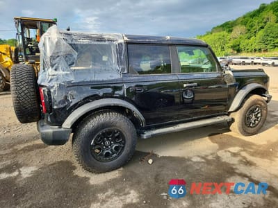 Trzecie zdjęcie samochodu z tyłu: 2024 FORD BRONCO WILDTRAK VIN:1FMEE2BP2RLB04171 - miniatura