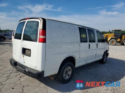 Trzecie zdjęcie samochodu z tyłu: 2008 CHEVROLET EXPRESS G2500 VIN:1GCGG25K281204062 - miniatura