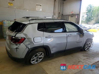 Trzecie zdjęcie samochodu z tyłu: 2025 JEEP COMPASS LATITUDE VIN:3C4NJDBN9ST597805 - miniatura