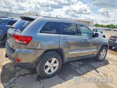 Trzecie zdjęcie samochodu z tyłu: 2012 JEEP GRAND CHEROKEE LAREDO VIN:1C4RJFAT1CC184903 - miniatura
