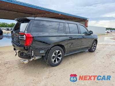 Trzecie zdjęcie samochodu z tyłu: 2026 GMC YUKON XL AT4 VIN:1GKS2HK86TR131300 - miniatura