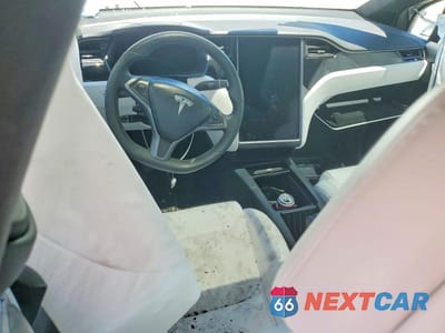 Zdjęcie 8 z 13 samochodu: 2018 TESLA MODEL X VIN:5YJXCBE28JF101270 - miniatura