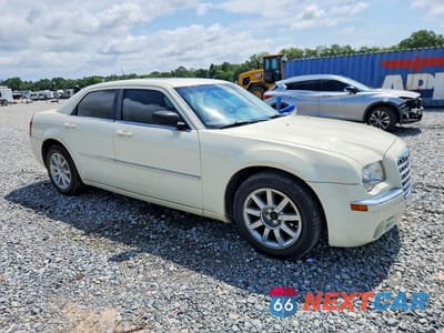 Czwarte zdjęcie samochodu z boku: 2008 CHRYSLER 300 LIMITED VIN:2C3KA33G38H305648 - miniatura
