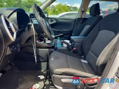 Zdjęcie 7 z 13 samochodu: 2020 KIA SOUL S VIN:KNDJ23AU6L7732940 - miniatura